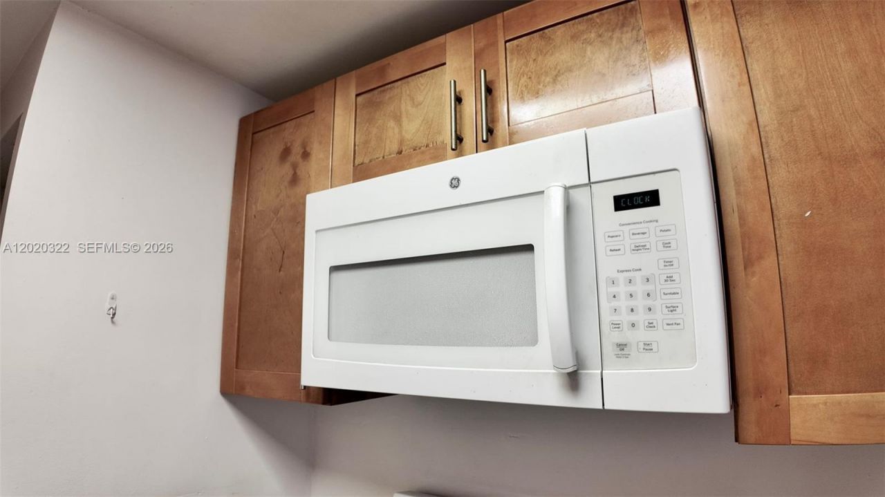 2138 SW 6th St , Unit 101, Miami, FL 33135 Photo