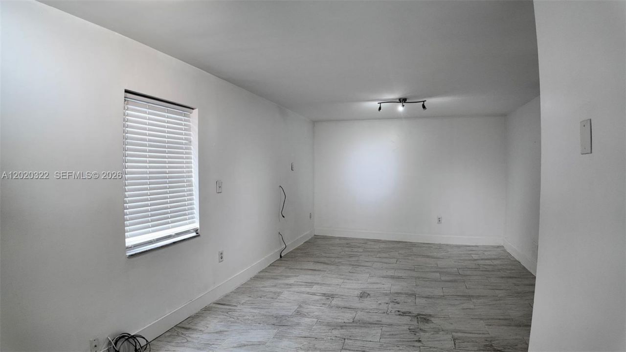 2138 SW 6th St , Unit 101, Miami, FL 33135 Photo