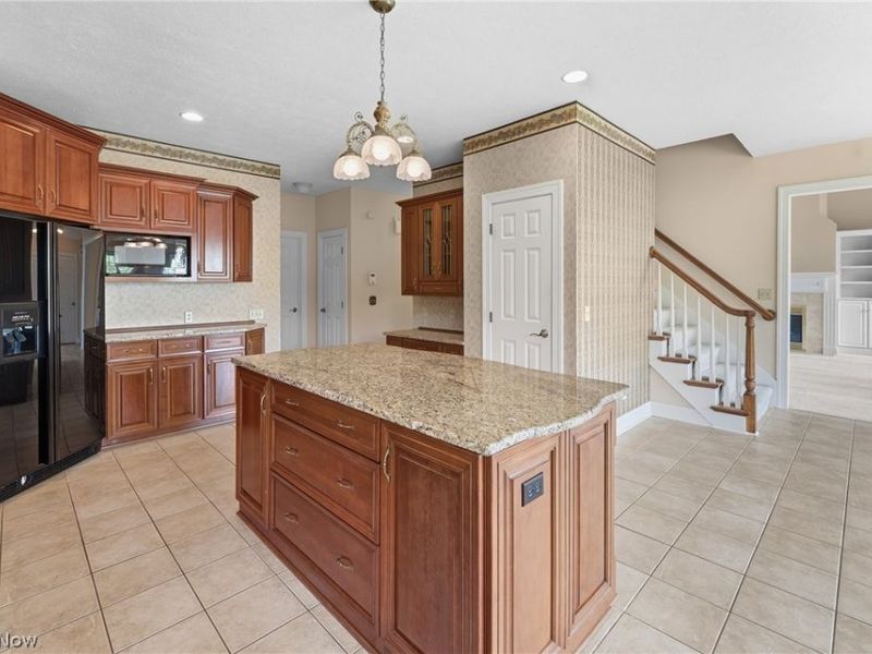 2595 Augusta Drive SE, Massillon, OH 44646 Photo 12