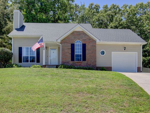 704 Laurelwood Ct , Clarksville, TN 37043