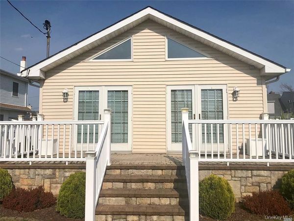 188 Daytona Street , Atlantic Beach, NY 11509
