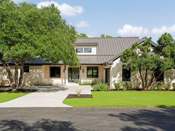 12 Treehaven LN, The Hills, TX 78738
