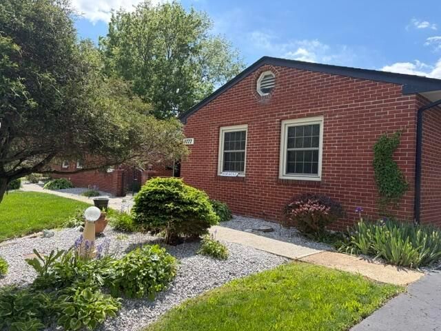 4777 Nugent Drive, Unit 4775, Columbus, OH 43220 Main Photo