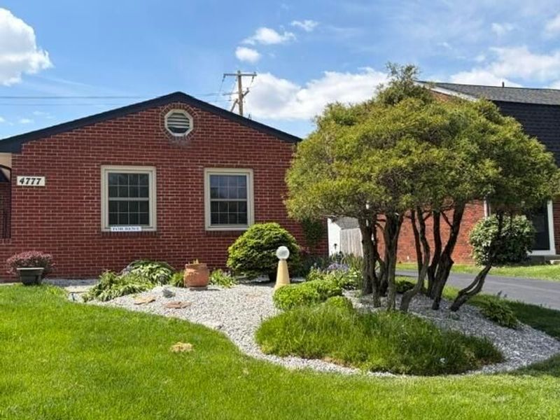 4777 Nugent Drive, Unit 4775, Columbus, OH 43220 Photo 2
