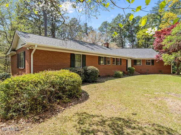 225 Arbutus Road , Southern Pines, NC 28387