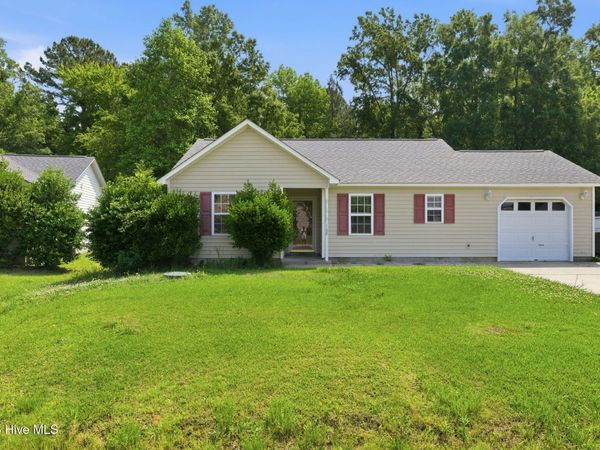108 Oakley Drive , New Bern, NC 28560