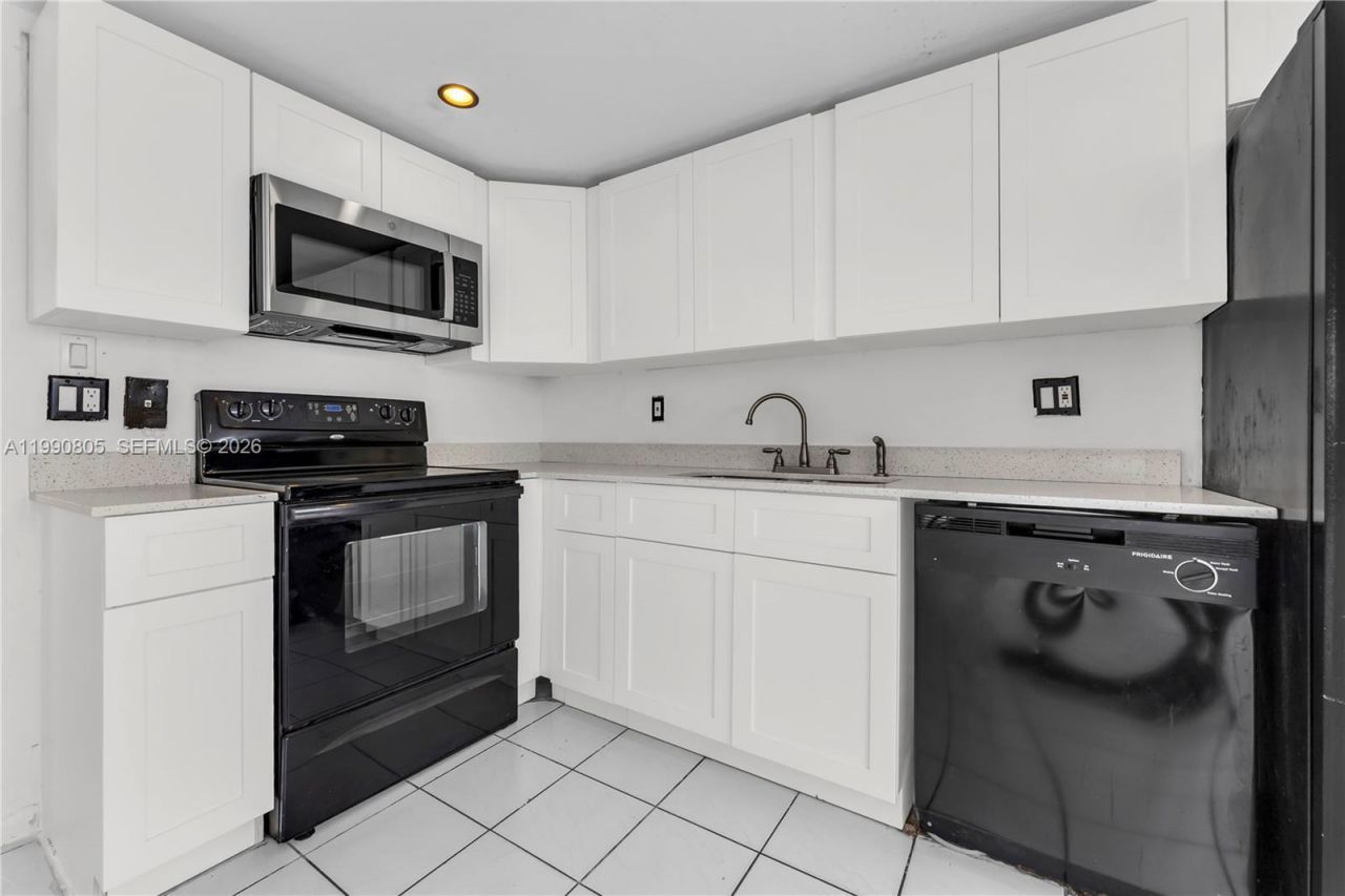 321 SW 1st Ct, Unit K-4, Pompano Beach, FL 33060 Photo