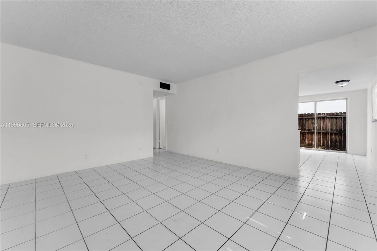 321 SW 1st Ct, Unit K-4, Pompano Beach, FL 33060 Photo