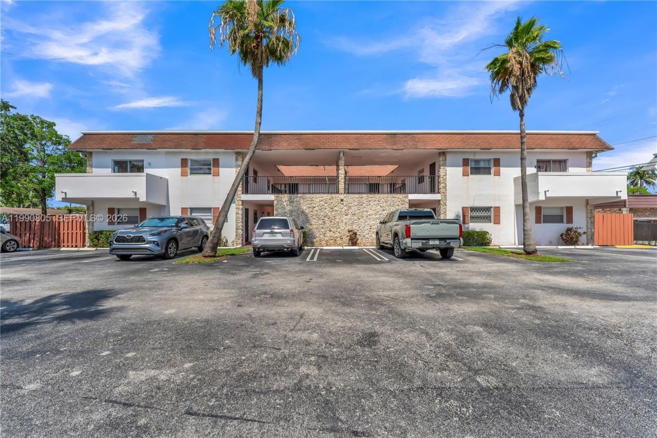 321 SW 1st Ct, Unit K-4, Pompano Beach, FL 33060 Photo