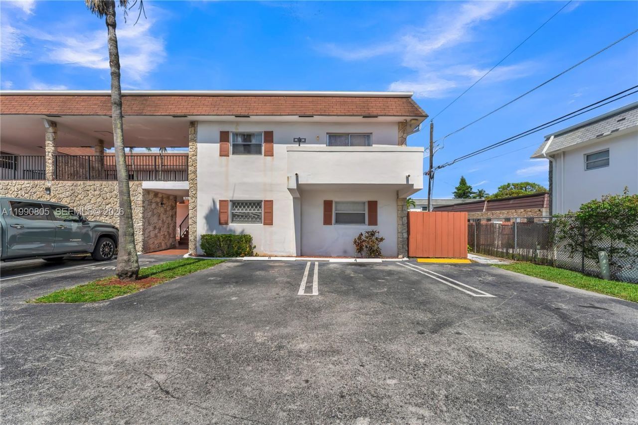 321 SW 1st Ct, Unit K-4, Pompano Beach, FL 33060 Photo