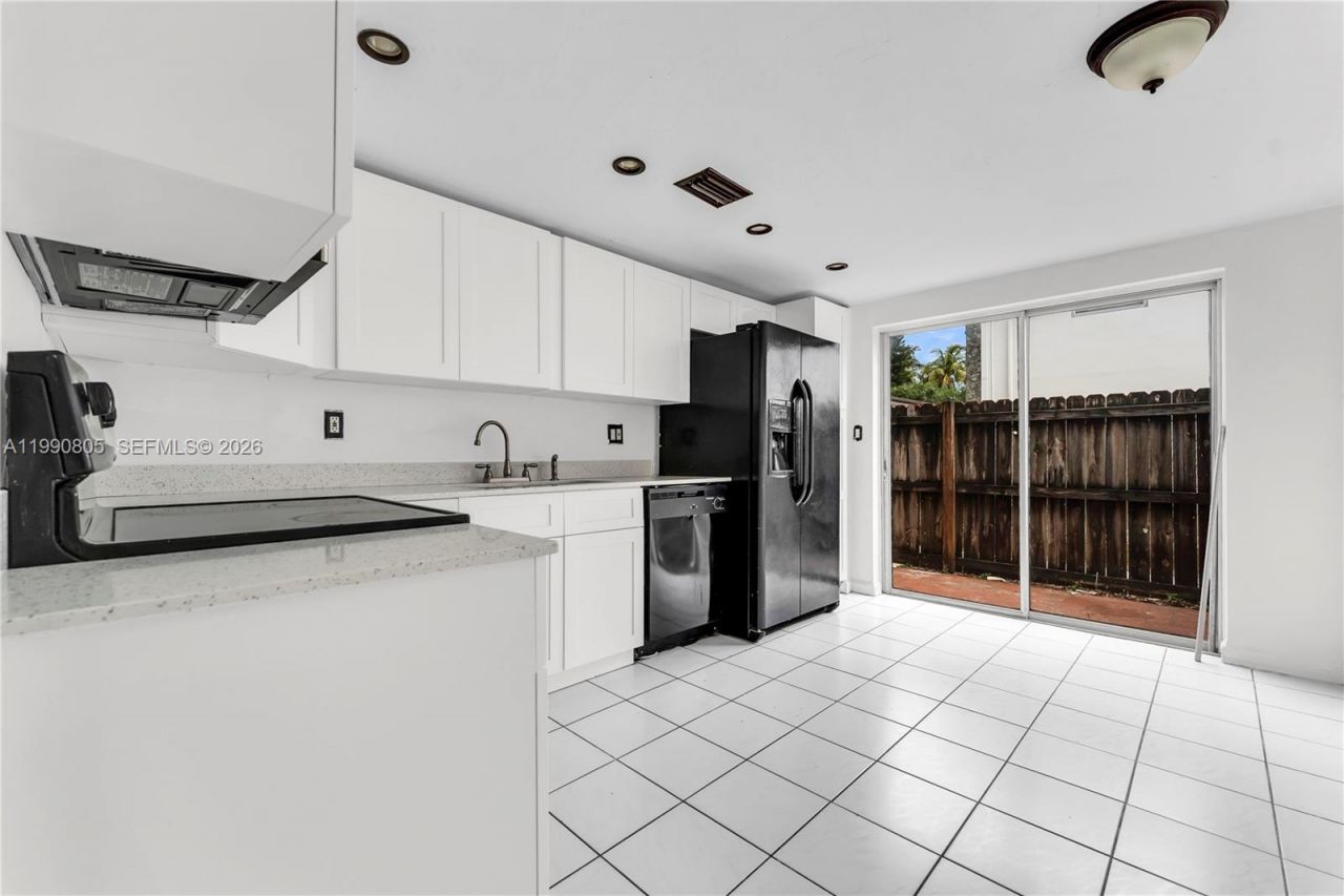 321 SW 1st Ct, Unit K-4, Pompano Beach, FL 33060 Photo