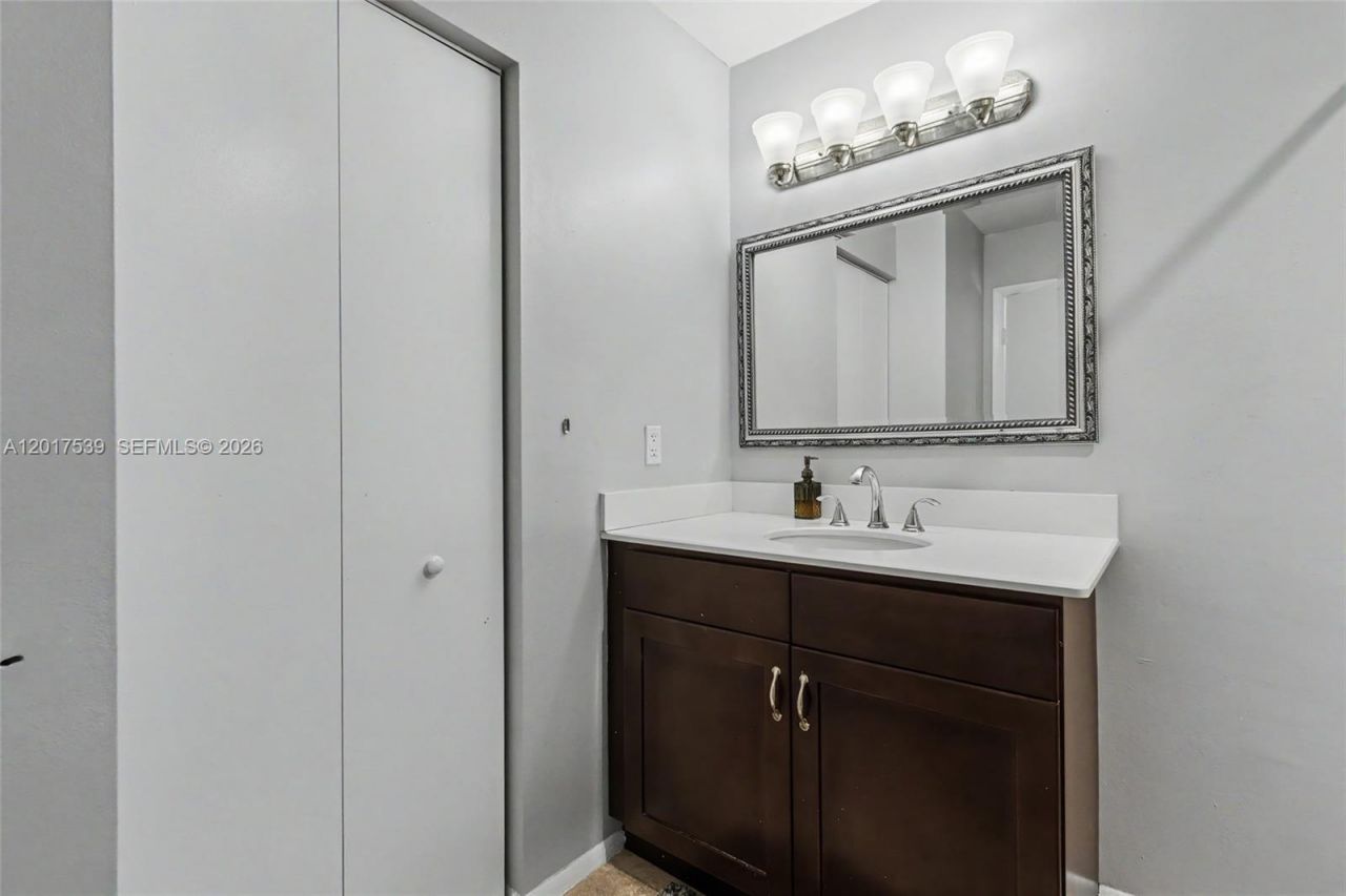 9770 Kamena Cir , Boynton Beach, FL 33436 Photo