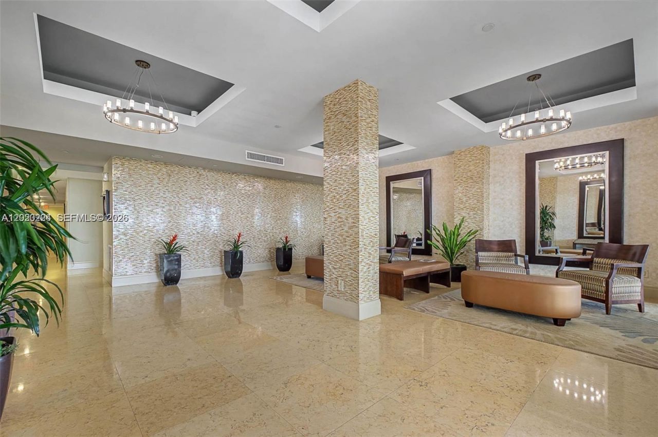 1420 Brickell Bay Dr, Unit 1108B, Miami, FL 33131 Photo