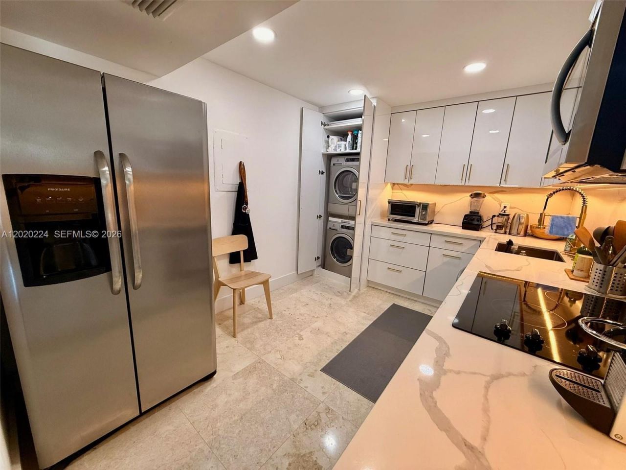 1420 Brickell Bay Dr, Unit 1108B, Miami, FL 33131 Photo