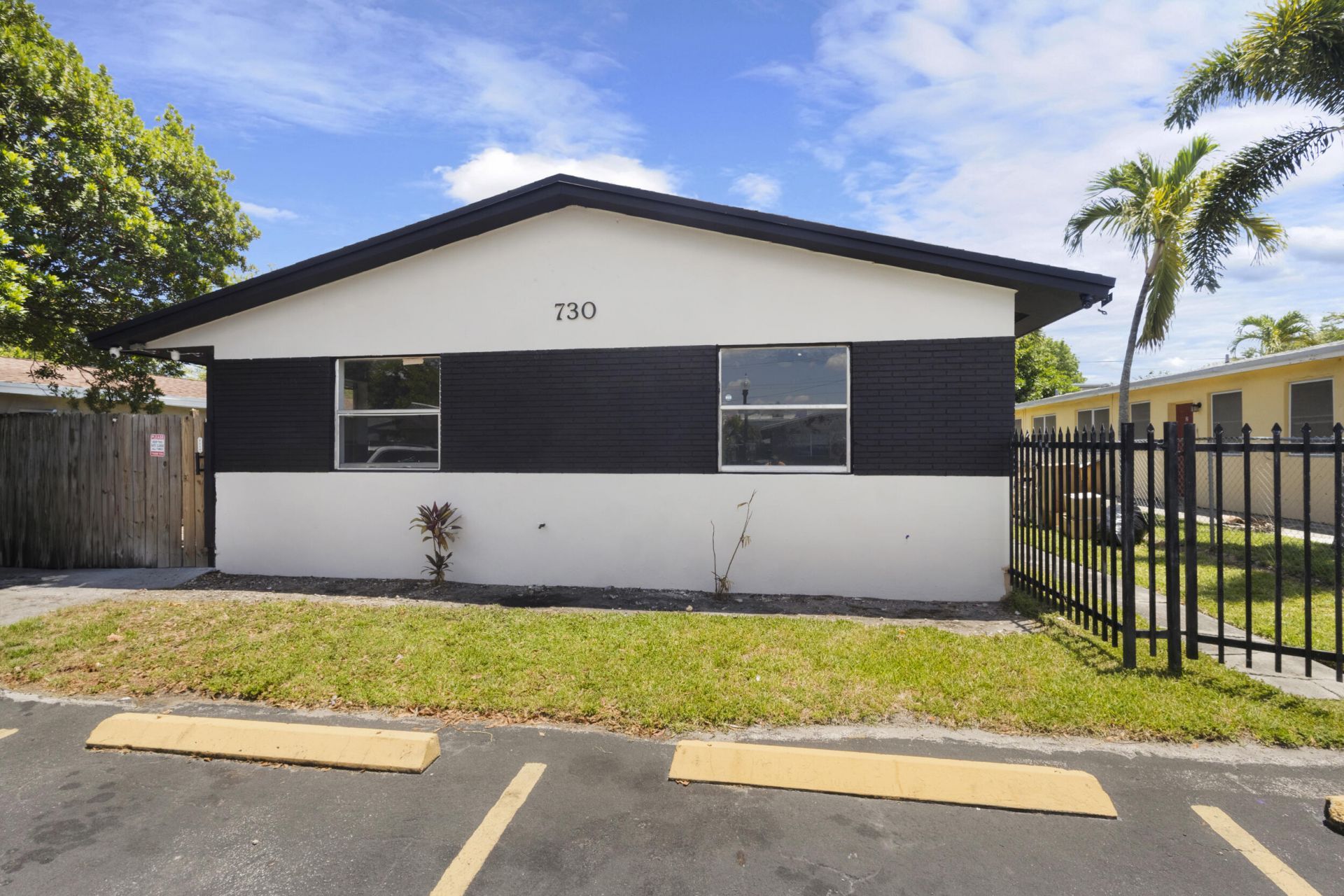 730 NW 4th Avenue, Fort Lauderdale, FL 33311 Photo