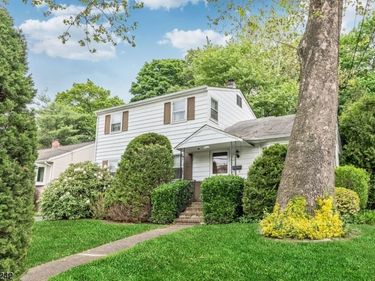 415 N 4Th Ave, Hawthorne, NJ 07506