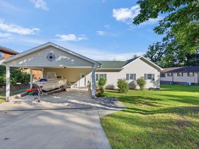 156 Point Circle Road, Prosperity, SC 29127