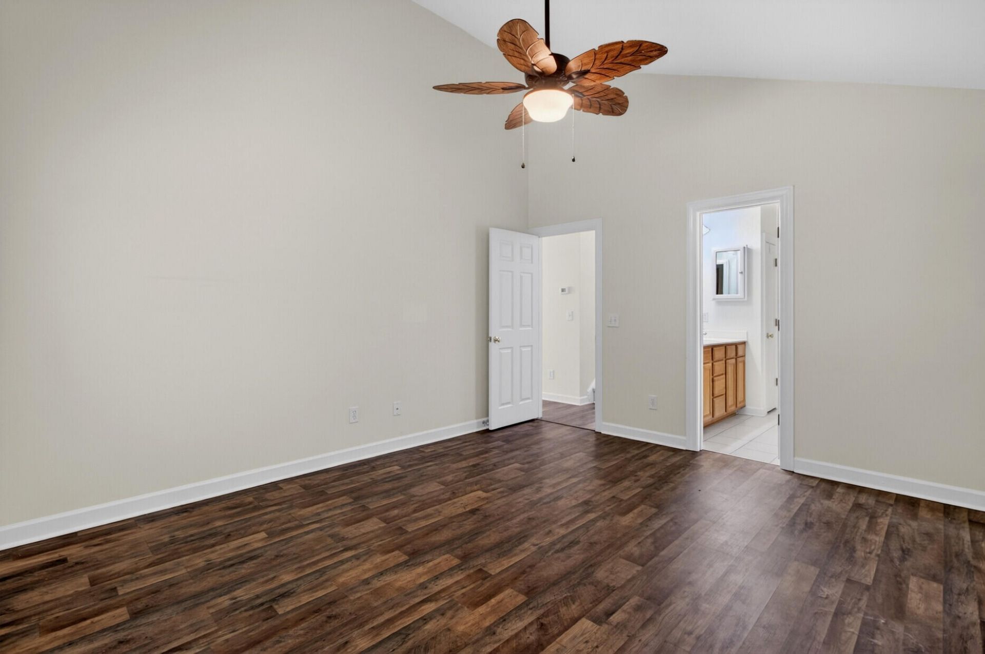 113 Garden Grove Drive Photo 17