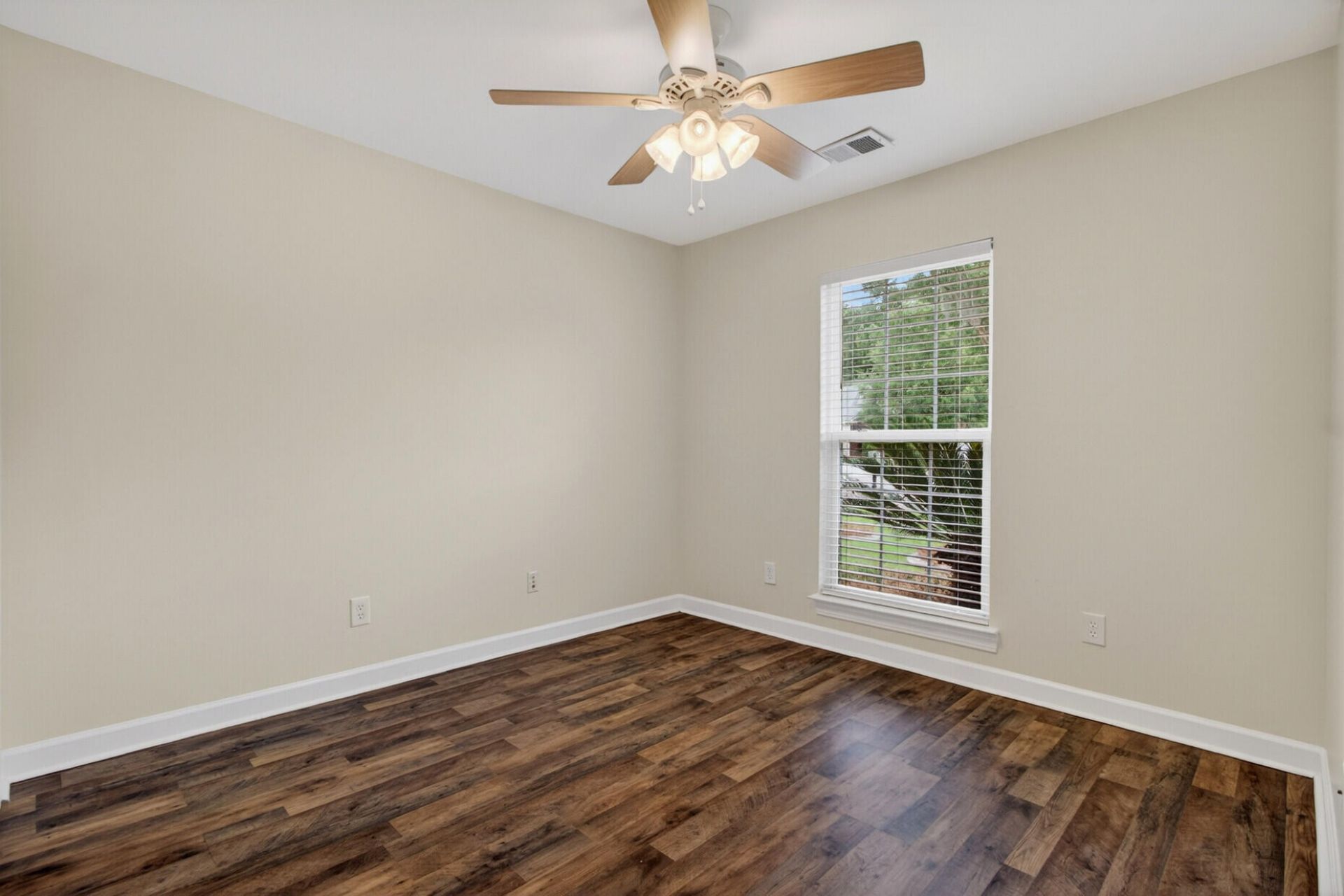 113 Garden Grove Drive Photo 21