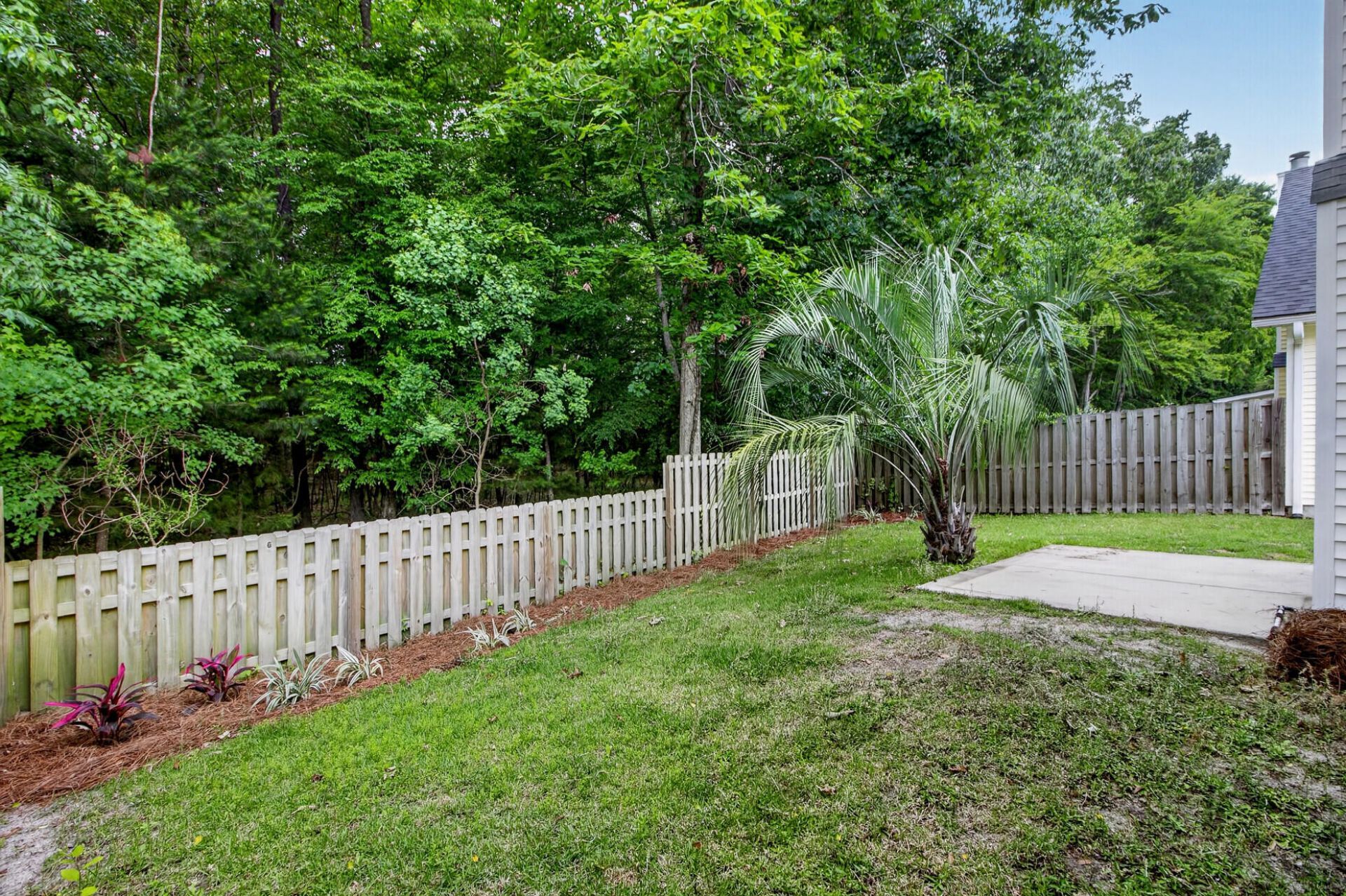 113 Garden Grove Drive Photo 32