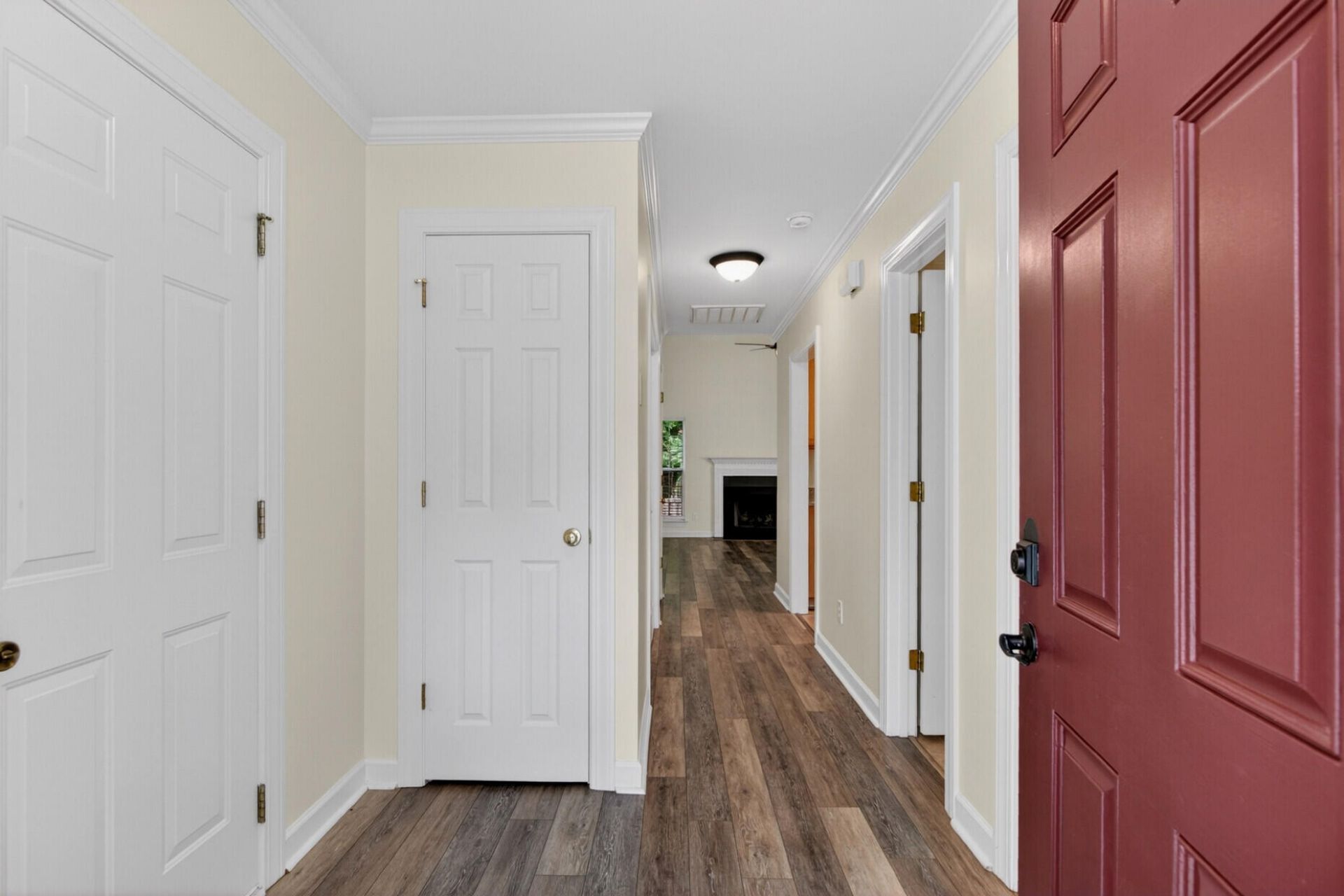 113 Garden Grove Drive Photo 6