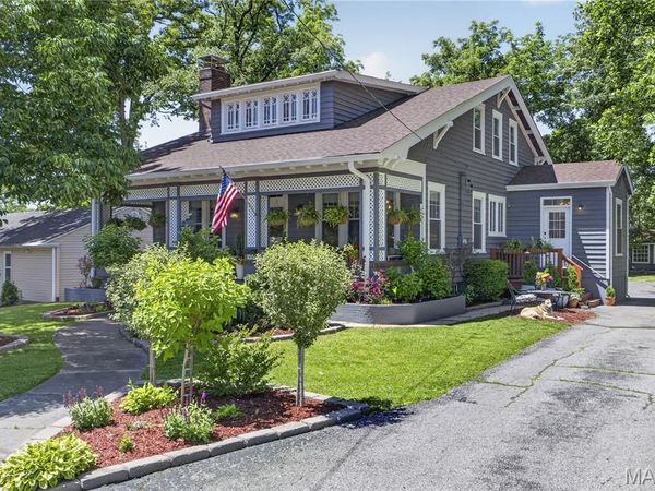 9445 Big Bend Boulevard , Webster Groves, MO 63119