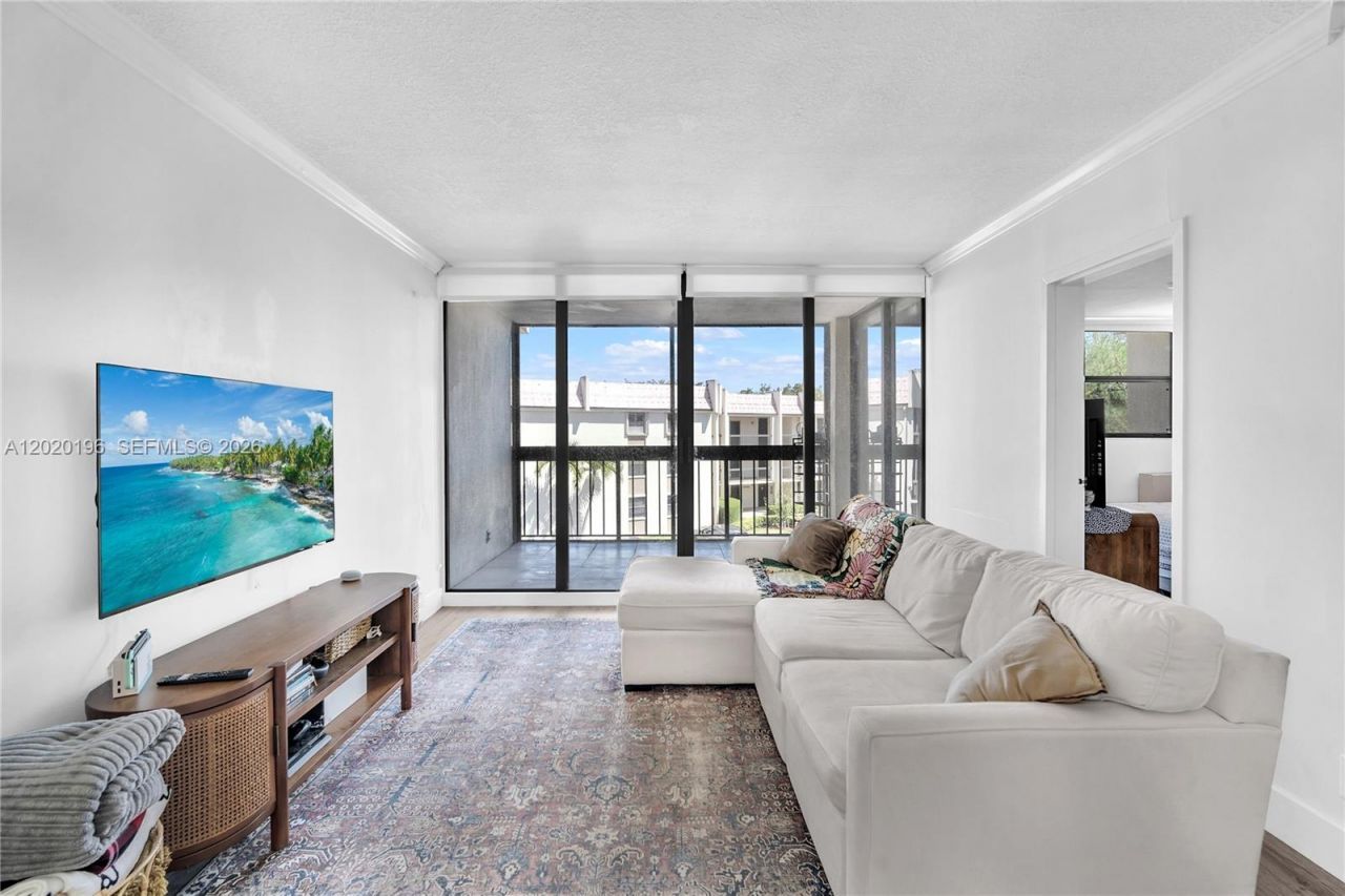 8437 Forest Hills Dr , Unit 304, Coral Springs, FL 33065 Photo