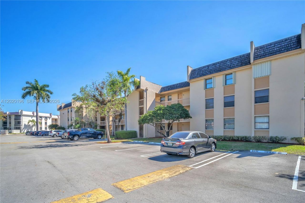 8437 Forest Hills Dr , Unit 304, Coral Springs, FL 33065 Photo