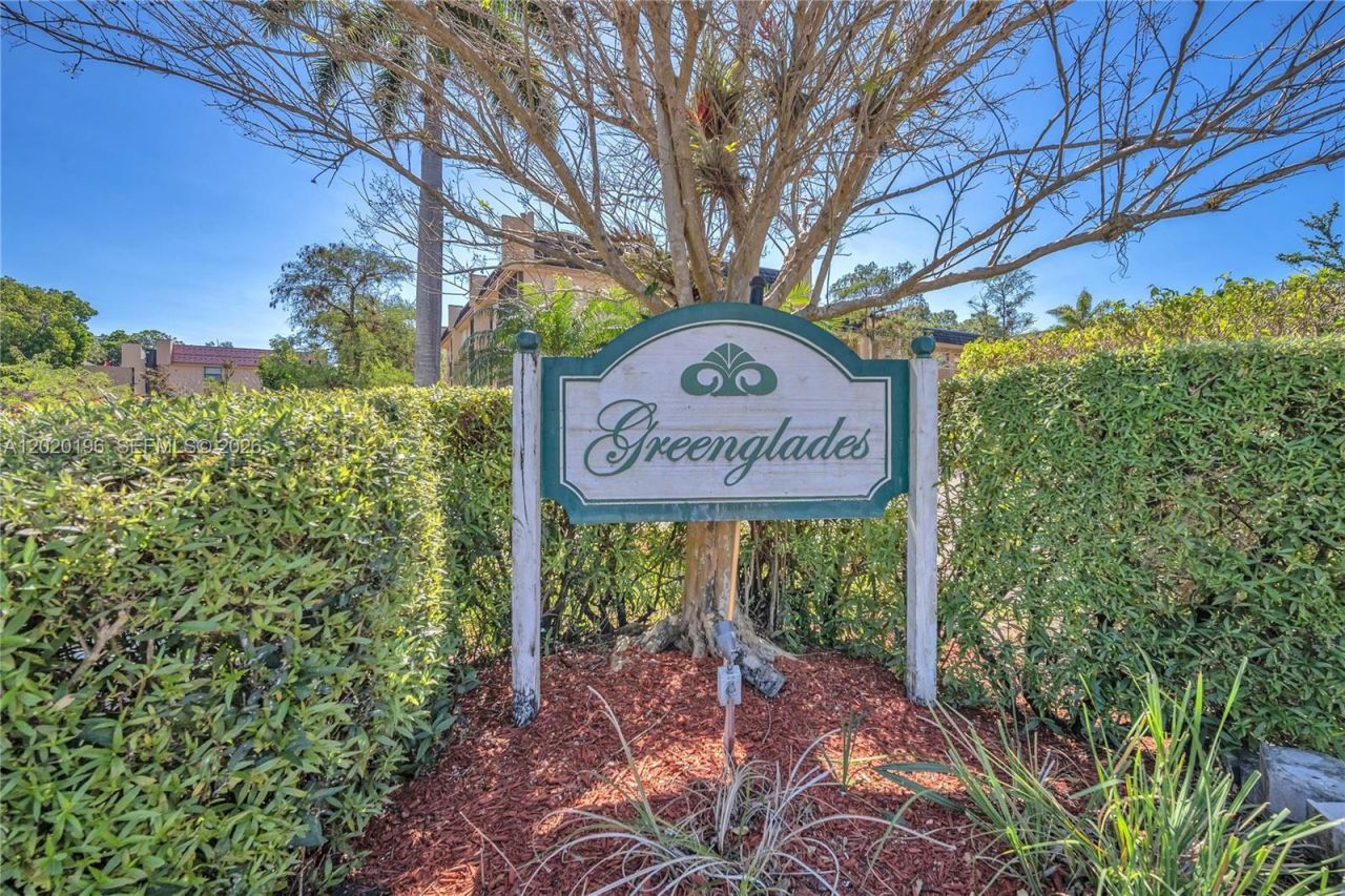 8437 Forest Hills Dr , Unit 304, Coral Springs, FL 33065 Photo
