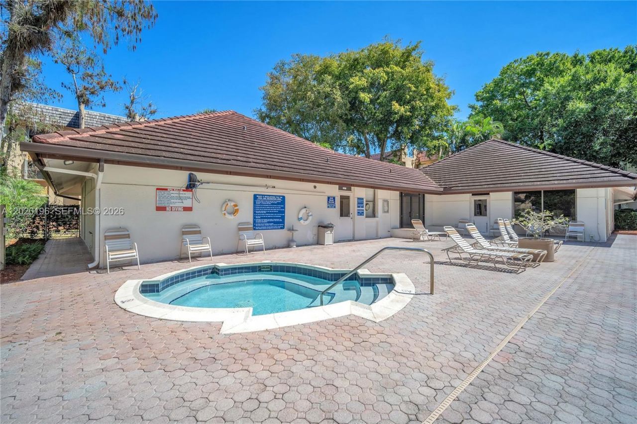 8437 Forest Hills Dr , Unit 304, Coral Springs, FL 33065 Photo