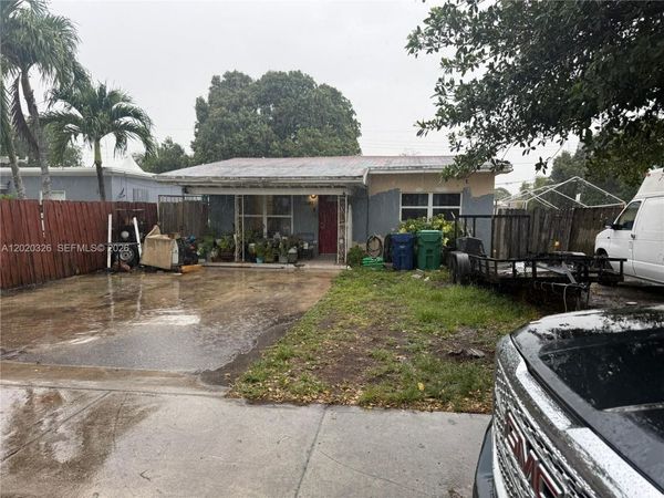 3101 NW 99th St , Miami, FL 33147