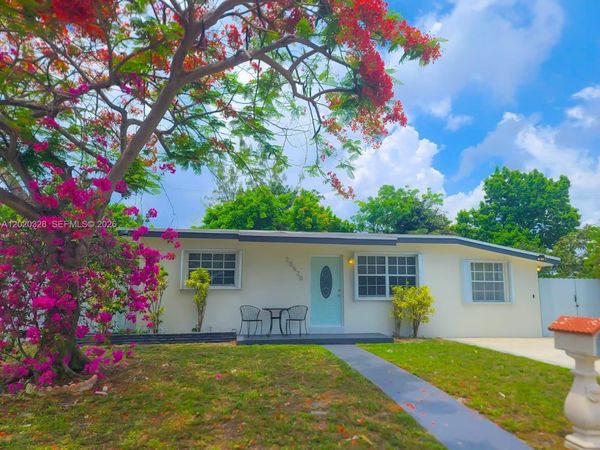 20520 NE 15th Ave , Miami, FL 33179