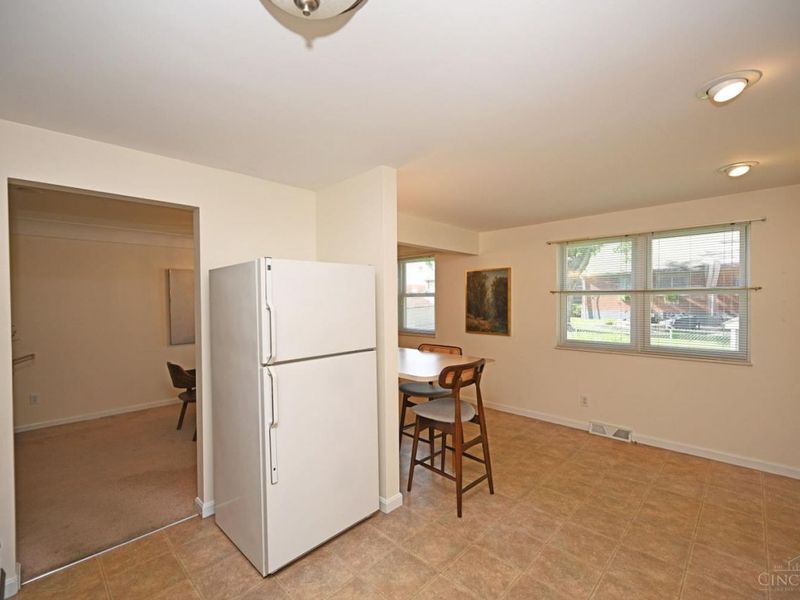 3810 S Broadlawn Circle, Silverton, OH 45236 Photo 21