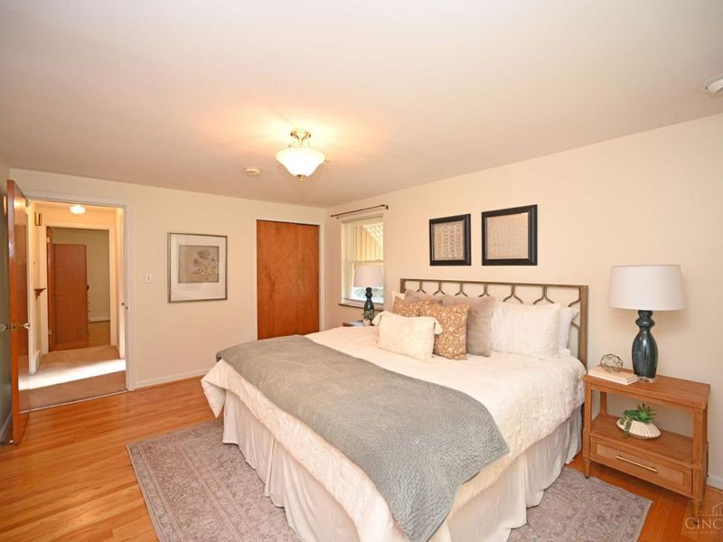 3810 S Broadlawn Circle, Silverton, OH 45236 Photo 26