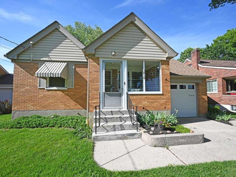 3810 S Broadlawn Circle, Silverton, OH 45236 Photo 3