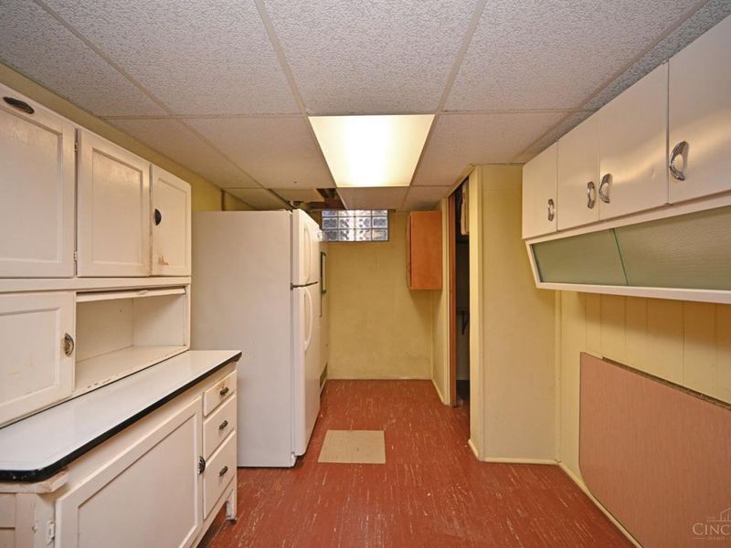 3810 S Broadlawn Circle, Silverton, OH 45236 Photo 46