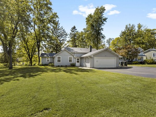 52 Deerpath Road , Deer Park, IL 60010