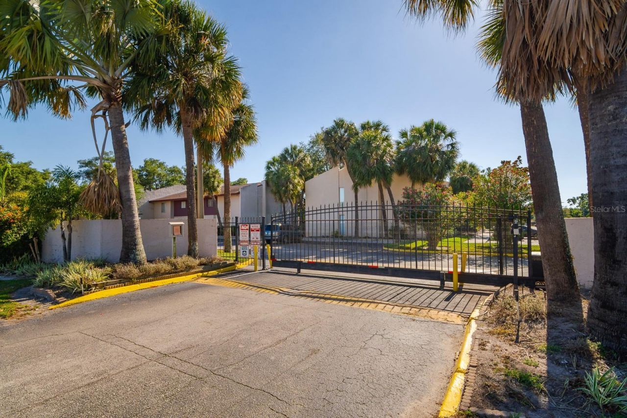 8602 Champlain Court , Unit 93, Tampa, FL 33614 Photo