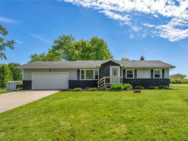 1543 Lindakay Drive, Akron, OH 44312