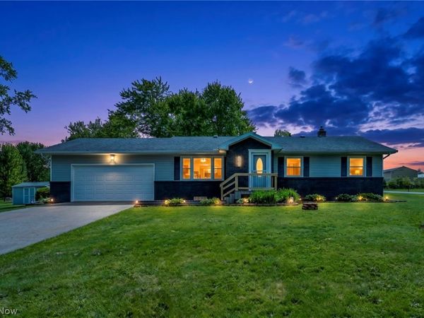 1543 Lindakay Drive , Akron, OH 44312