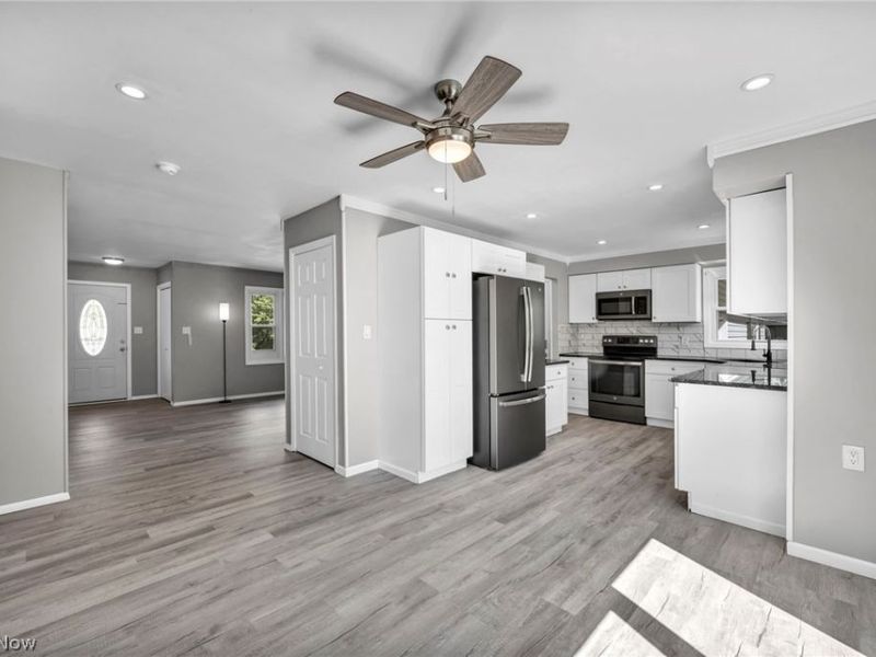 1543 Lindakay Drive, Akron, OH 44312 Photo 13