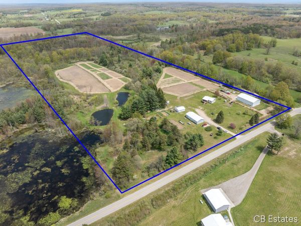 7147 E 6 Mile Road, Big Rapids, MI 49307