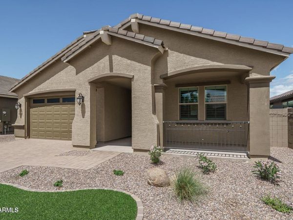16072 W CHARLOTTE Drive, Surprise, AZ 85387