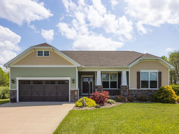 3028 Canterbury Lane , Albany, OH 45710