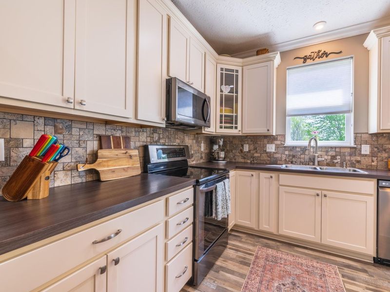 3028 Canterbury Lane , Albany, OH 45710 Photo 29