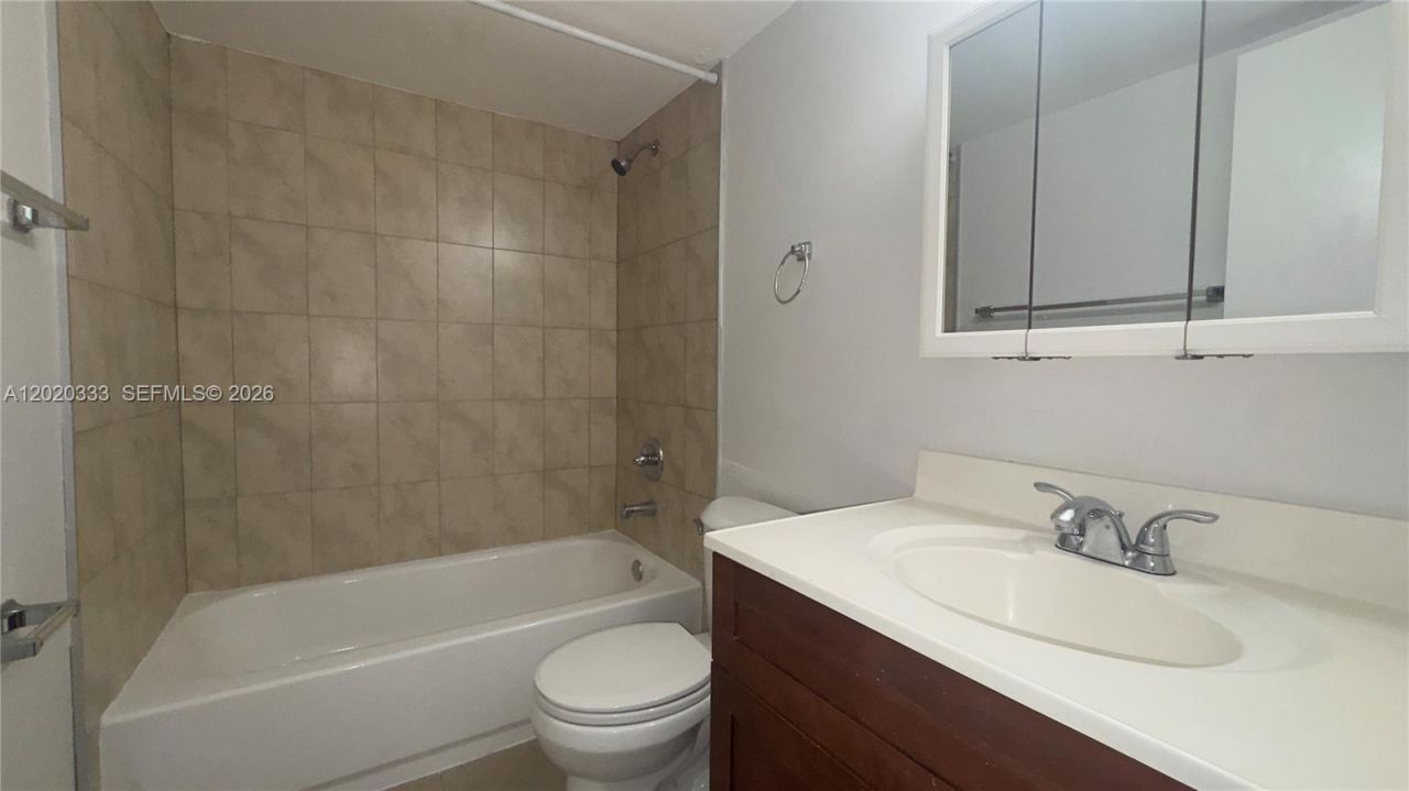 11309 SW 200th St , Unit 103-C, Miami, FL 33157 Photo
