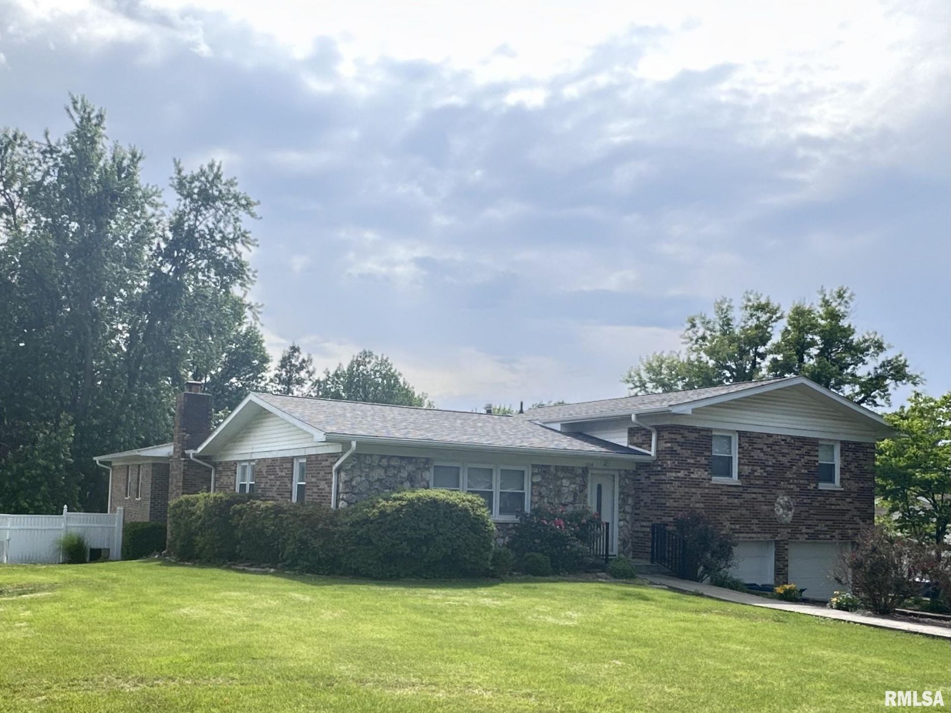 204 Evergreen Drive, Anna, IL 62906 Main Photo