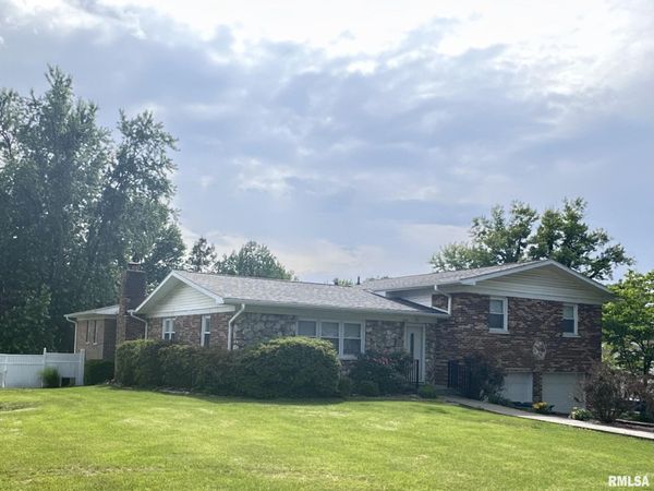 204 EVERGREEN Drive, Anna, IL 62906