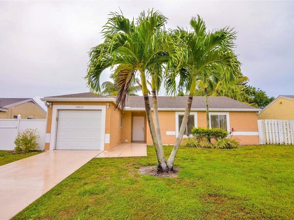 18813 Cloud Lake Circle, Boca Raton, FL 33496