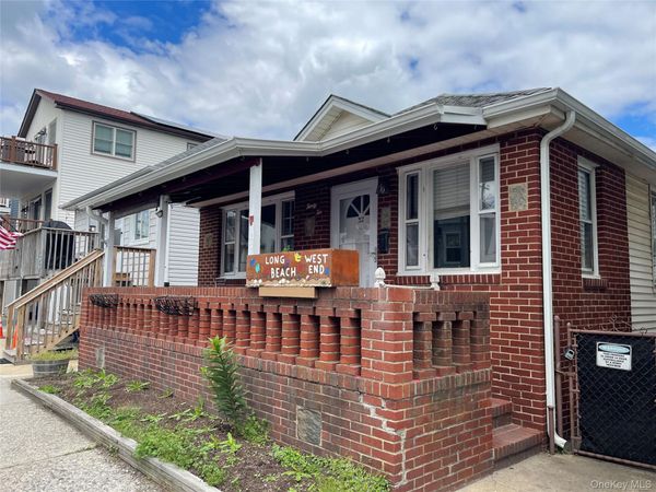 32 Florida Street, Long Beach, NY 11561